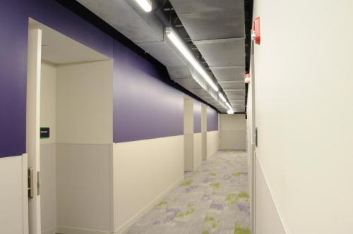 Union-Home-Mortgage-hallway-purple